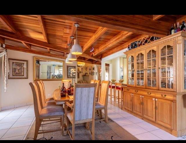 4 BEDROOM HOUSE FOR SALE IN OAKDENE